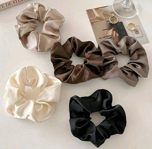 Colas Satén Scrunchies